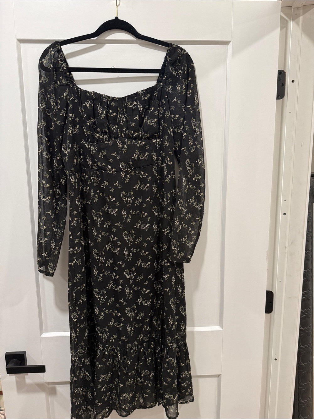 Black Floral Long Sleeve Midi Dress